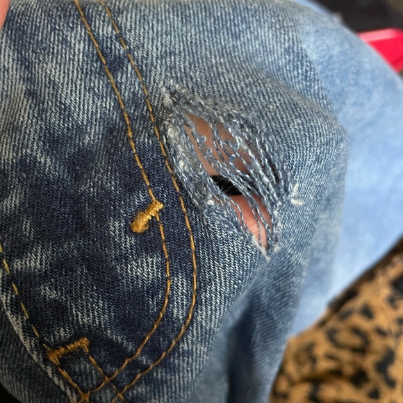 Levi’s Jeans (damaged) - Picture 4 of 4